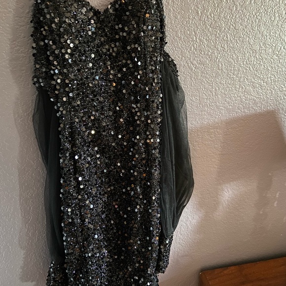 New dress for girls, color black, size small , brand ocean - Picture 5 of 5